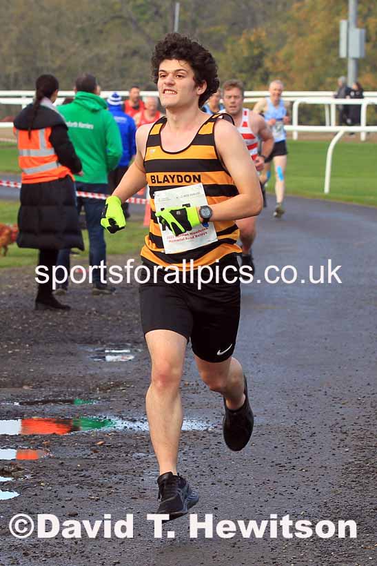 2022 Norman Woodcock Memorial Road Relays (organised by Elswick Harriers), Gosforth Park Racecourse, Newcastle.  Photo: David T. Hewitson/Sports for All Pics